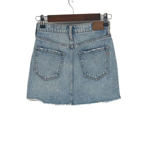 Aeropostale Medium Wash Distressed Denim Y2K High Rise Jean Mini Skirt Sz 00 - Picture 2 of 7